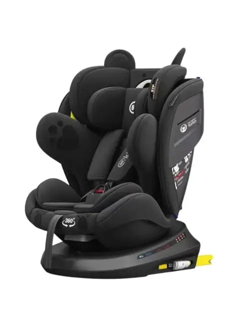 Kidilo 946: black car seat three-quarter view with padded headrest, harness and yellow ISOFIX connectors.