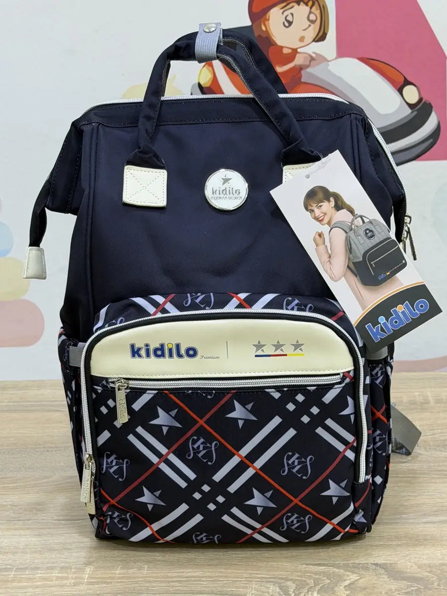 Kidilo Plaid-Print: black front view on wooden table with plaid pocket and product tag.