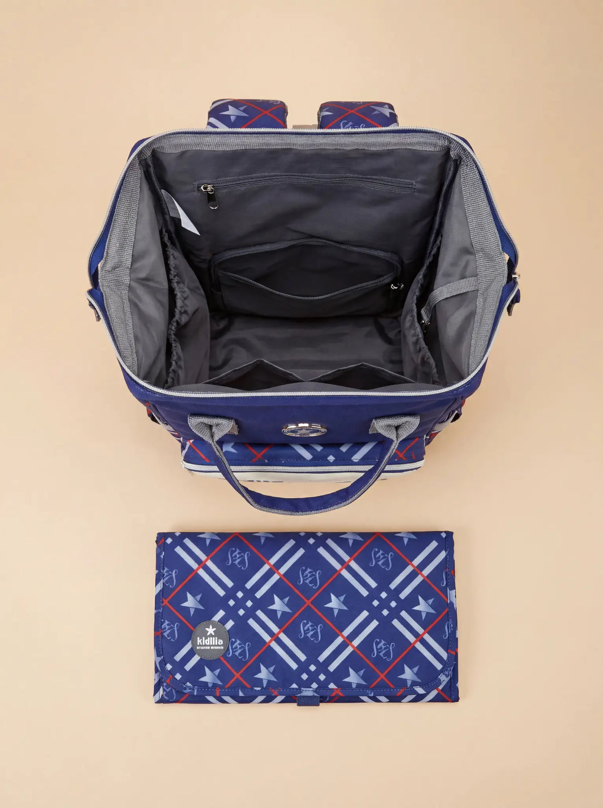 Kidilo Plaid-Print: blue open top view with grey pockets and matching mat.